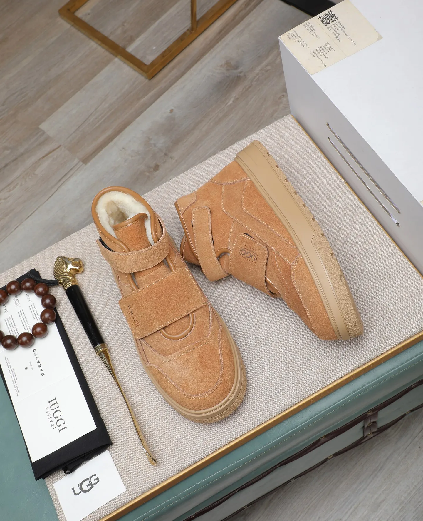 Men's shoes 💰600 IUGGI new retro presbyopia men's shoes, casual and versatile, full of high-end sense, fashionable, luxury and personalized style, joint style, retro presbyopia factor, full of handsome style, first layer suede cowhide, wool lining, rubber outsole, light and non-slip size: 39-44